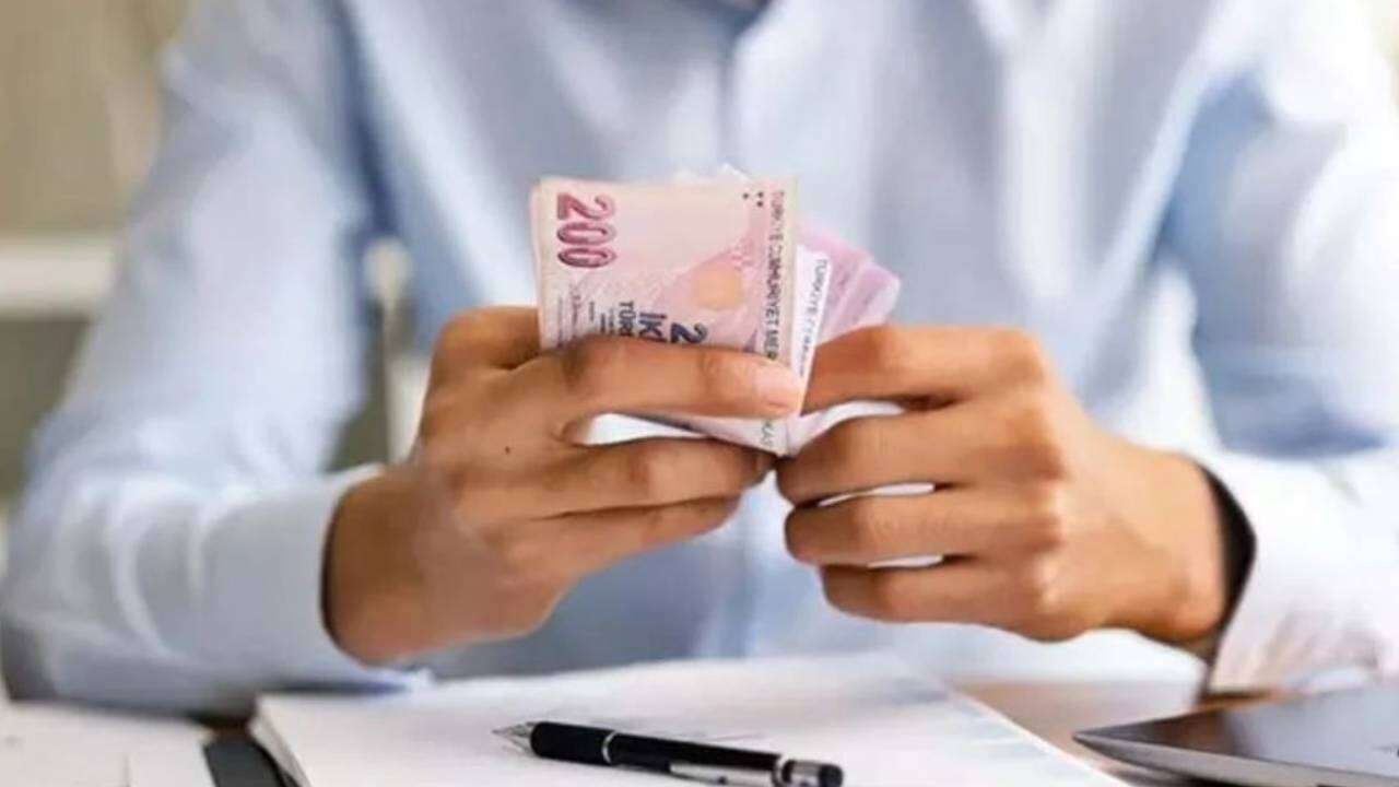 Emekliye Ocak'ta çifte zam sürprizi: Destici resmen açıkladı, emekliye enflasyon farkı artı 5.000 TL seyyanen zam! 6